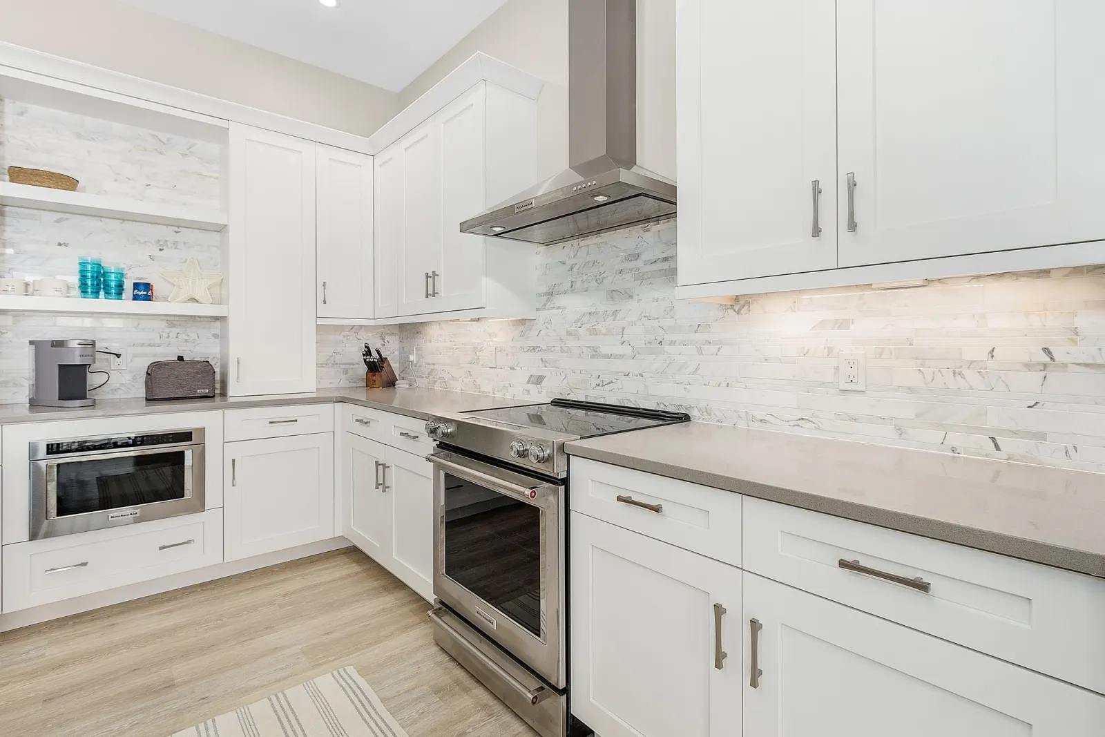 Ibis kitchen range — custom home built by Marvin Homes in Southwest Florida